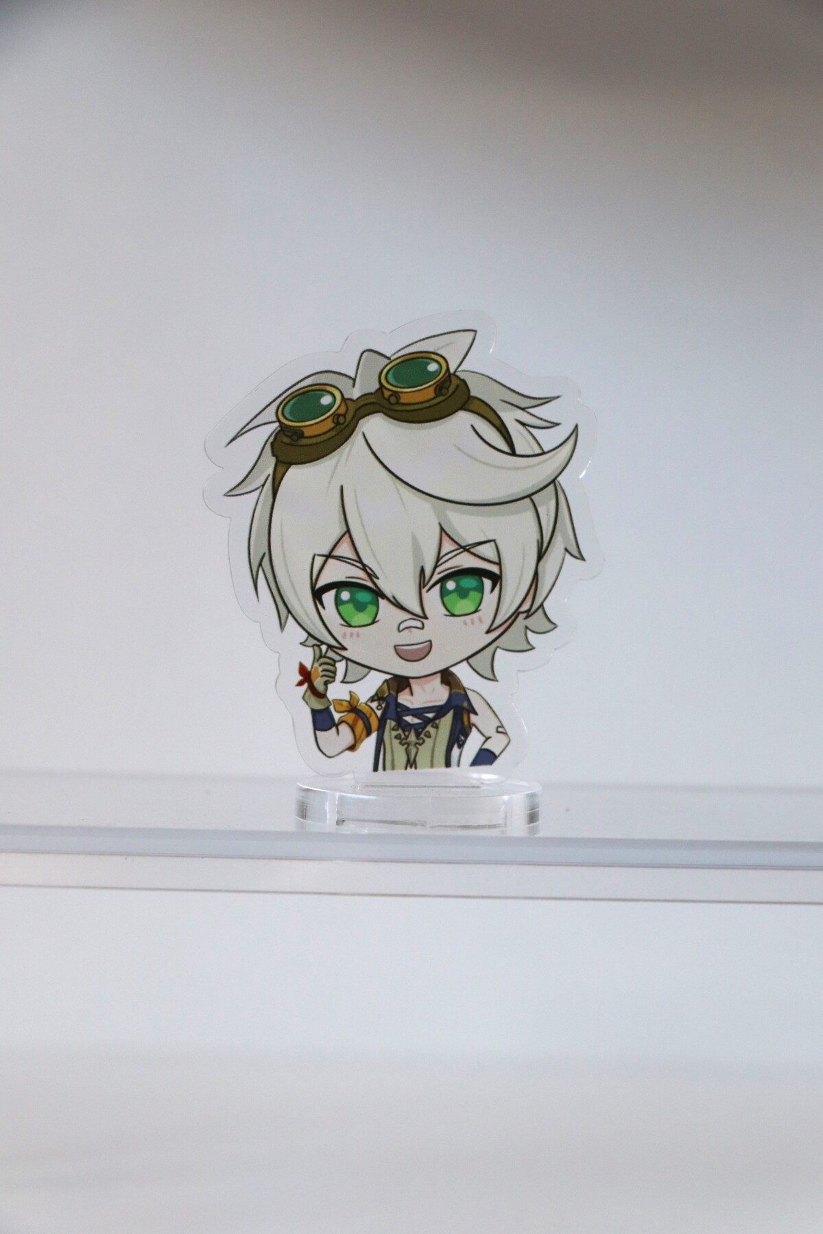 Genshin Bennett 5-6 cm boyutunda mini akrilik stand figür- Anime Figür